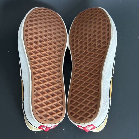 VANS Classic Slip On Checker Yellow & White Low Top Men 6/Wo 7.5 Skater Sneaker - Picture 2 of 13